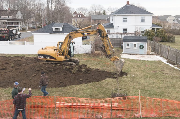 pool digging contractor